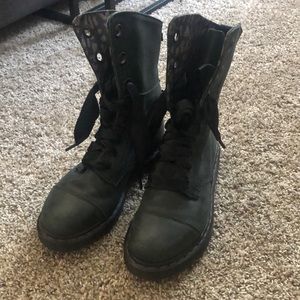 Dr. Martens leopard interior Aimilie boots